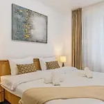 Elegant 2br Retreat In The Heart Of * Brassó