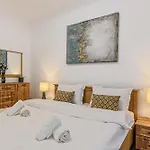 Elegant 2br Retreat In The Heart Of Apartman