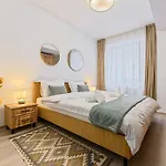 Elegant 2br Retreat In The Heart Of 브라쇼브