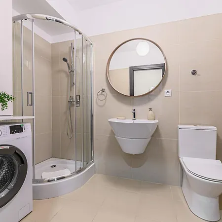 Elegant 2br Retreat In The Heart Of * Брашов