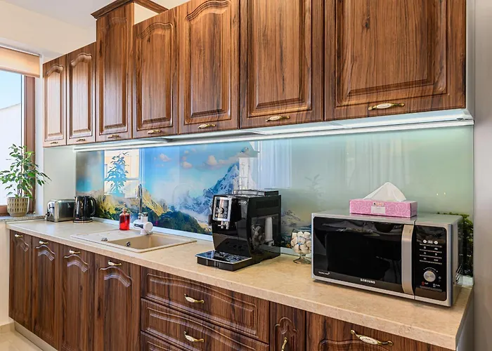 Appartamento Elegant 2br Retreat In The Heart Of Braşov