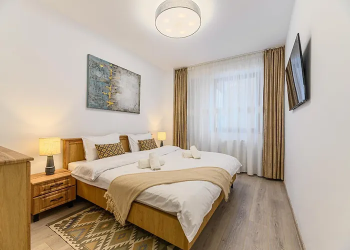 Elegant 2br Retreat In The Heart Of Appartamento *